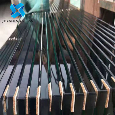 12 mm dik lichtgrijs gehard glas voor afschermingen