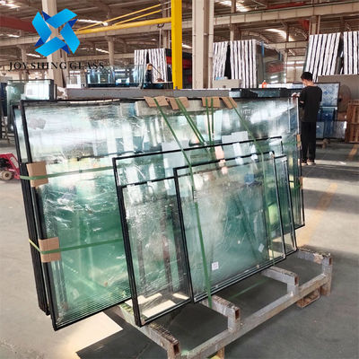 Groen getinte warmtegeïsoleerd glas met een laag E-dubbelglas