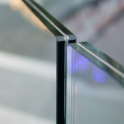 Ultra Clear SGP PVB Gehard Gelaagd Glas 8mm 10mm 12mm Veiligheidspaneel CE SGCC Gecertificeerde Zwembad Treden